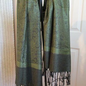 New  NIP Wide Green Pashmina Scarf Wrap